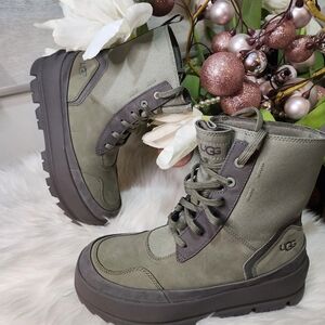 The UGG Lug Platform Lace-Up Combat Boot (Women)New Size 7.5